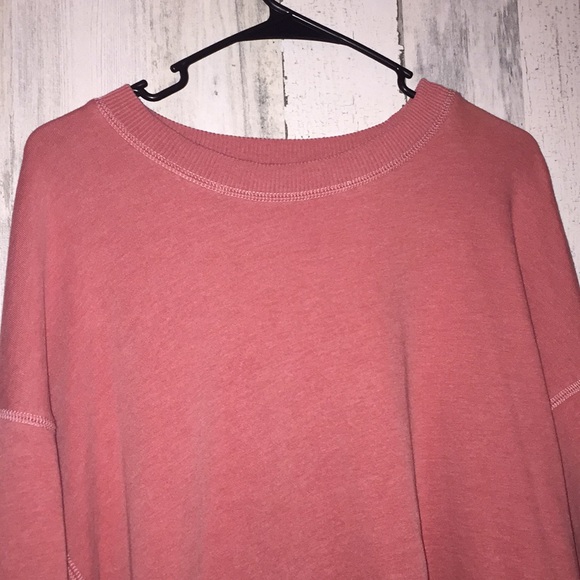 American Eagle Peach colored oversized top - Picture 2 of 6